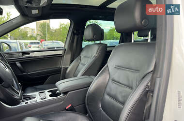 Позашляховик / Кросовер Volkswagen Touareg 2017 в 