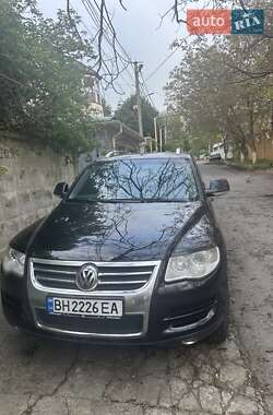Позашляховик / Кросовер Volkswagen Touareg 2008 в 