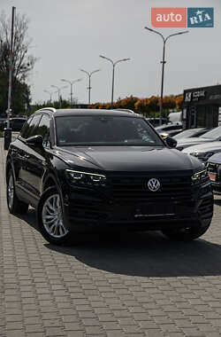 Позашляховик / Кросовер Volkswagen Touareg 2018 в 
