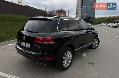 Внедорожник / Кроссовер Volkswagen Touareg 2011 в 