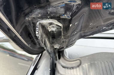 Внедорожник / Кроссовер Volkswagen Touareg 2011 в 