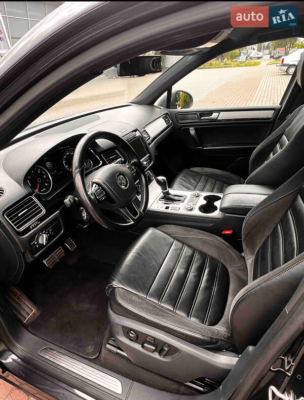 Позашляховик / Кросовер Volkswagen Touareg 2013 в Ужгороді