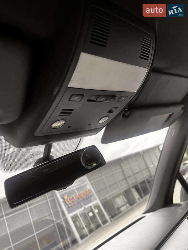 Позашляховик / Кросовер Volkswagen Touareg 2013 в Ужгороді