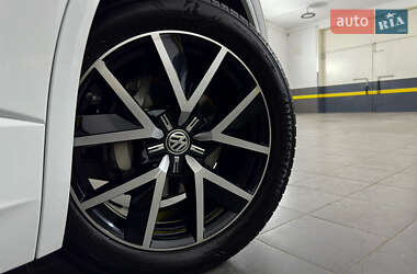 Внедорожник / Кроссовер Volkswagen Touareg 2021 в 