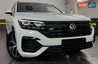 Внедорожник / Кроссовер Volkswagen Touareg 2021 в 