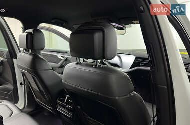 Внедорожник / Кроссовер Volkswagen Touareg 2021 в 