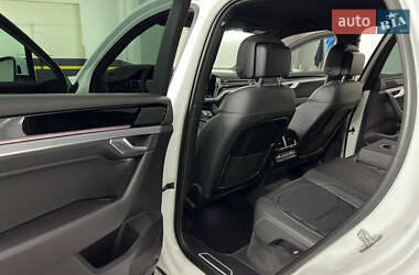 Внедорожник / Кроссовер Volkswagen Touareg 2021 в 