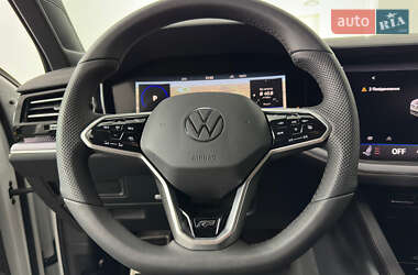 Внедорожник / Кроссовер Volkswagen Touareg 2021 в 