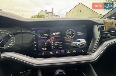 Позашляховик / Кросовер Volkswagen Touareg 2020 в 