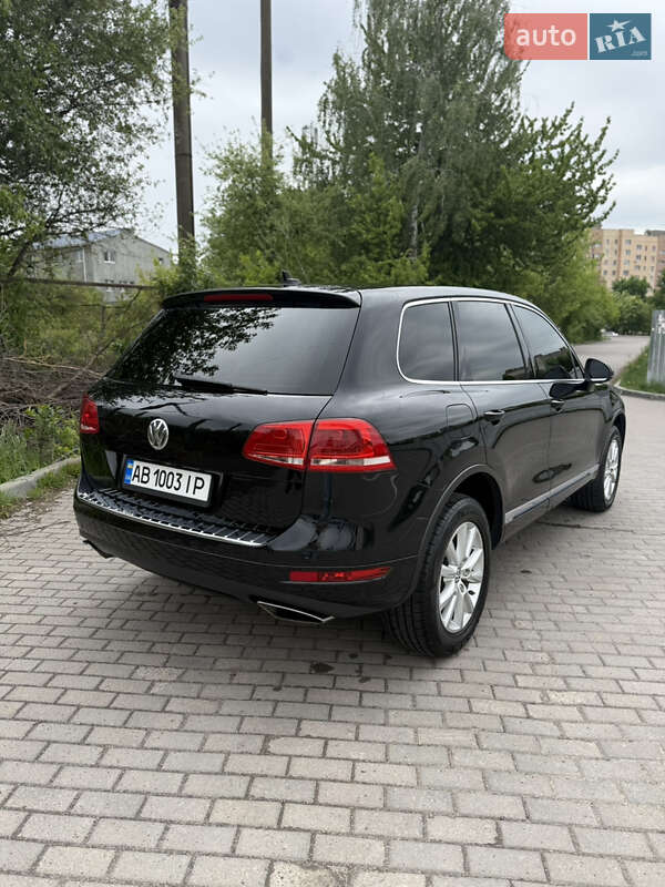 Позашляховик / Кросовер Volkswagen Touareg 2014 в Вінниці