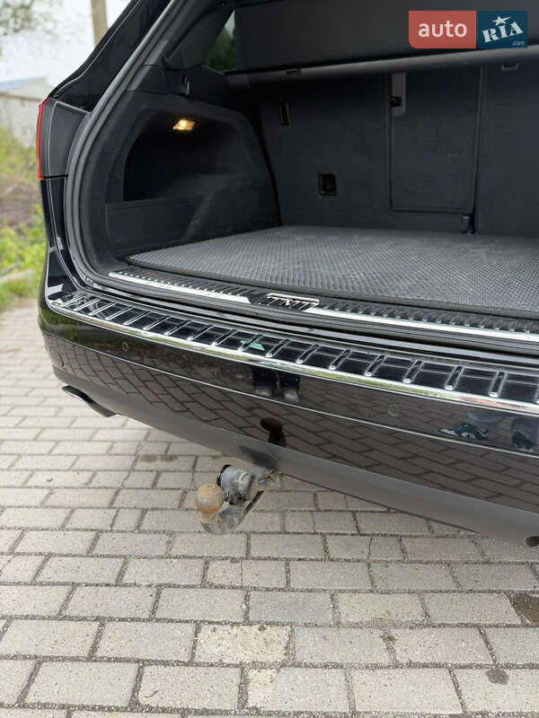 Позашляховик / Кросовер Volkswagen Touareg 2014 в Вінниці