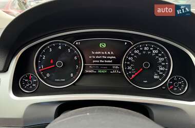 Внедорожник / Кроссовер Volkswagen Touareg 2015 в 