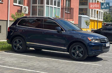 Внедорожник / Кроссовер Volkswagen Touareg 2012 в 