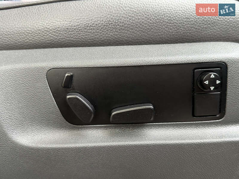 Внедорожник / Кроссовер Volkswagen Touareg 2006 в Киеве