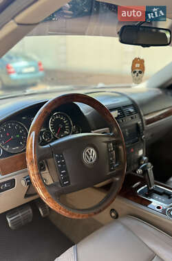 Позашляховик / Кросовер Volkswagen Touareg 2008 в 