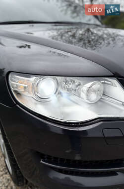 Внедорожник / Кроссовер Volkswagen Touareg 2008 в 