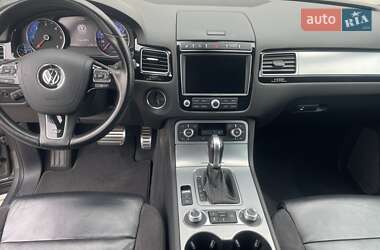 Внедорожник / Кроссовер Volkswagen Touareg 2016 в 