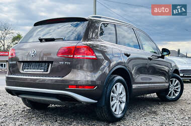 Внедорожник / Кроссовер Volkswagen Touareg 2012 в 