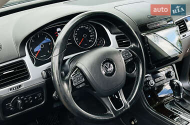 Внедорожник / Кроссовер Volkswagen Touareg 2012 в 