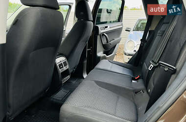 Внедорожник / Кроссовер Volkswagen Touareg 2012 в 
