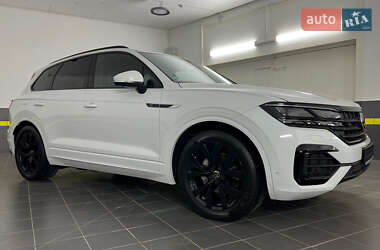 Внедорожник / Кроссовер Volkswagen Touareg 2022 в 