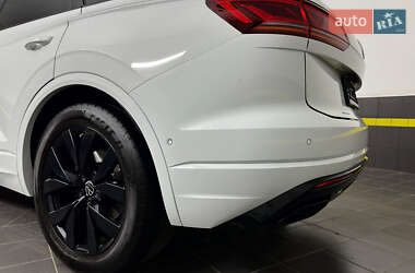 Внедорожник / Кроссовер Volkswagen Touareg 2022 в 