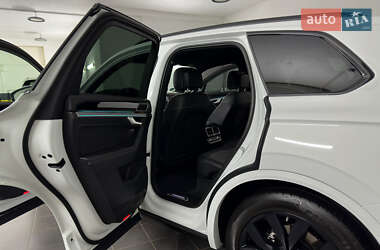 Внедорожник / Кроссовер Volkswagen Touareg 2022 в 