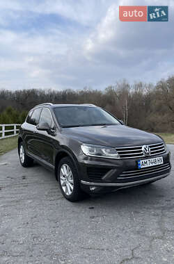 Внедорожник / Кроссовер Volkswagen Touareg 2016 в Любаре