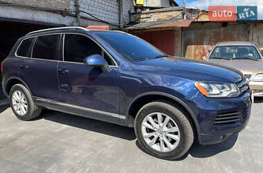 Позашляховик / Кросовер Volkswagen Touareg 2013 в Києві
