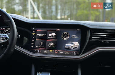 Позашляховик / Кросовер Volkswagen Touareg 2021 в 