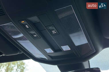 Позашляховик / Кросовер Volkswagen Touareg 2021 в 