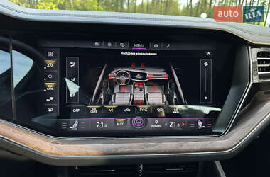 Позашляховик / Кросовер Volkswagen Touareg 2021 в 