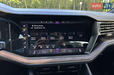 Позашляховик / Кросовер Volkswagen Touareg 2021 в 
