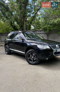 Позашляховик / Кросовер Volkswagen Touareg 2007 в Києві