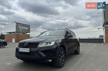 Внедорожник / Кроссовер Volkswagen Touareg 2017 в Киеве