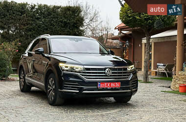 Внедорожник / Кроссовер Volkswagen Touareg 2020 в 