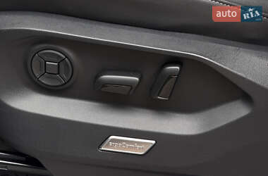Внедорожник / Кроссовер Volkswagen Touareg 2020 в 