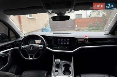 Внедорожник / Кроссовер Volkswagen Touareg 2020 в 