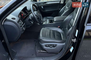 Внедорожник / Кроссовер Volkswagen Touareg 2015 в 