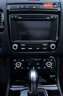 Внедорожник / Кроссовер Volkswagen Touareg 2015 в 