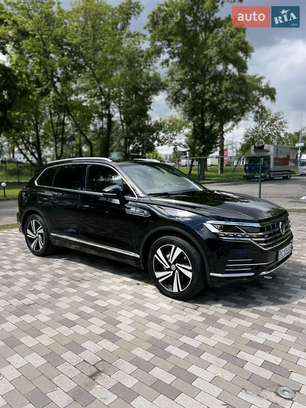 Позашляховик / Кросовер Volkswagen Touareg 2019 в 