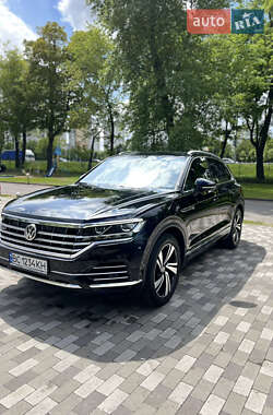 Позашляховик / Кросовер Volkswagen Touareg 2019 в 