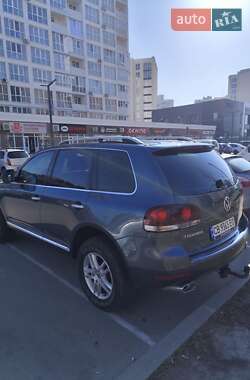 Позашляховик / Кросовер Volkswagen Touareg 2008 в 
