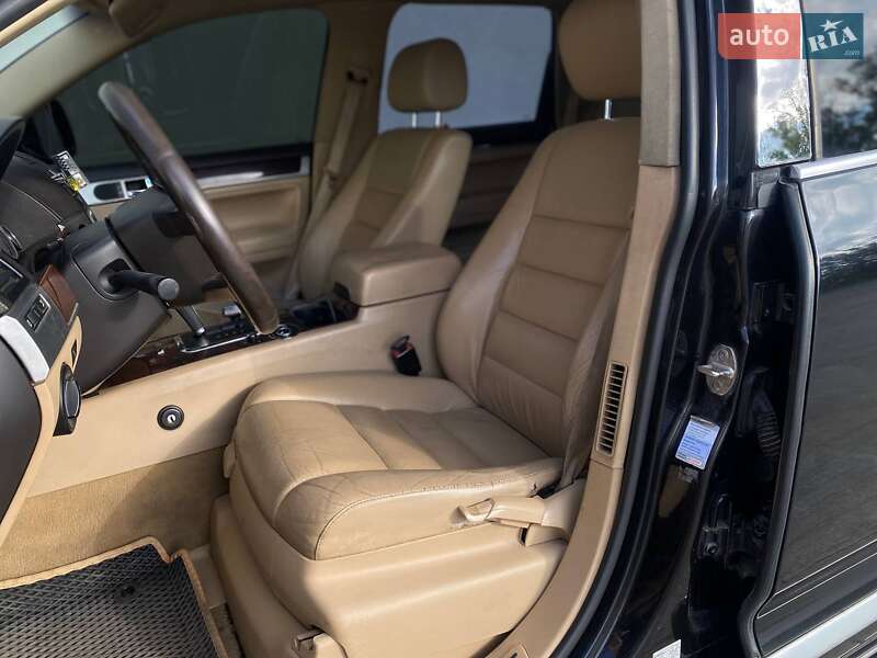 Внедорожник / Кроссовер Volkswagen Touareg 2008 в Киеве