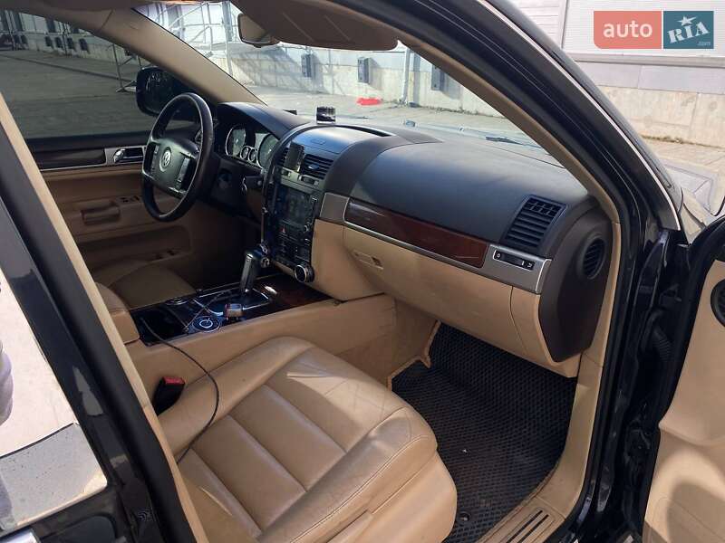 Внедорожник / Кроссовер Volkswagen Touareg 2008 в Киеве