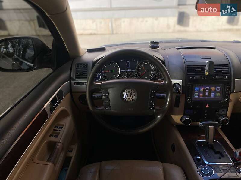 Внедорожник / Кроссовер Volkswagen Touareg 2008 в Киеве