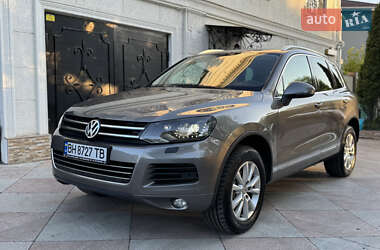 Позашляховик / Кросовер Volkswagen Touareg 2010 в Одесі