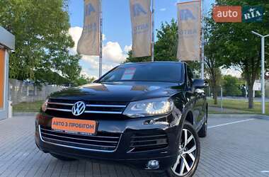 Внедорожник / Кроссовер Volkswagen Touareg 2013 в Днепре