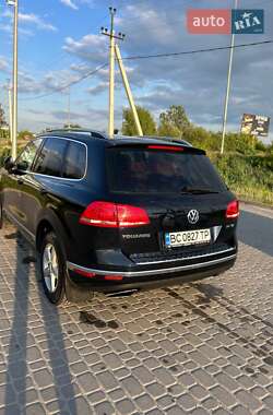 Позашляховик / Кросовер Volkswagen Touareg 2015 в 