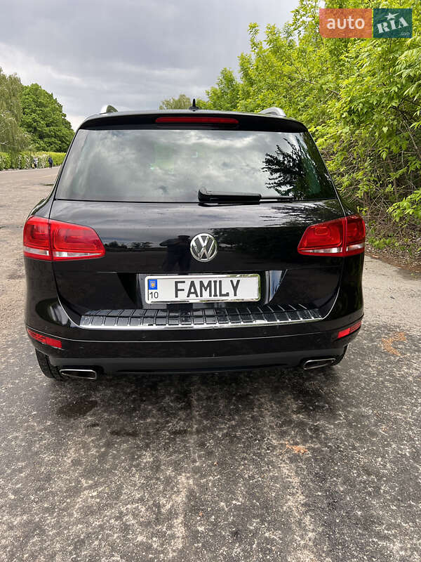 Внедорожник / Кроссовер Volkswagen Touareg 2011 в Белой Церкви